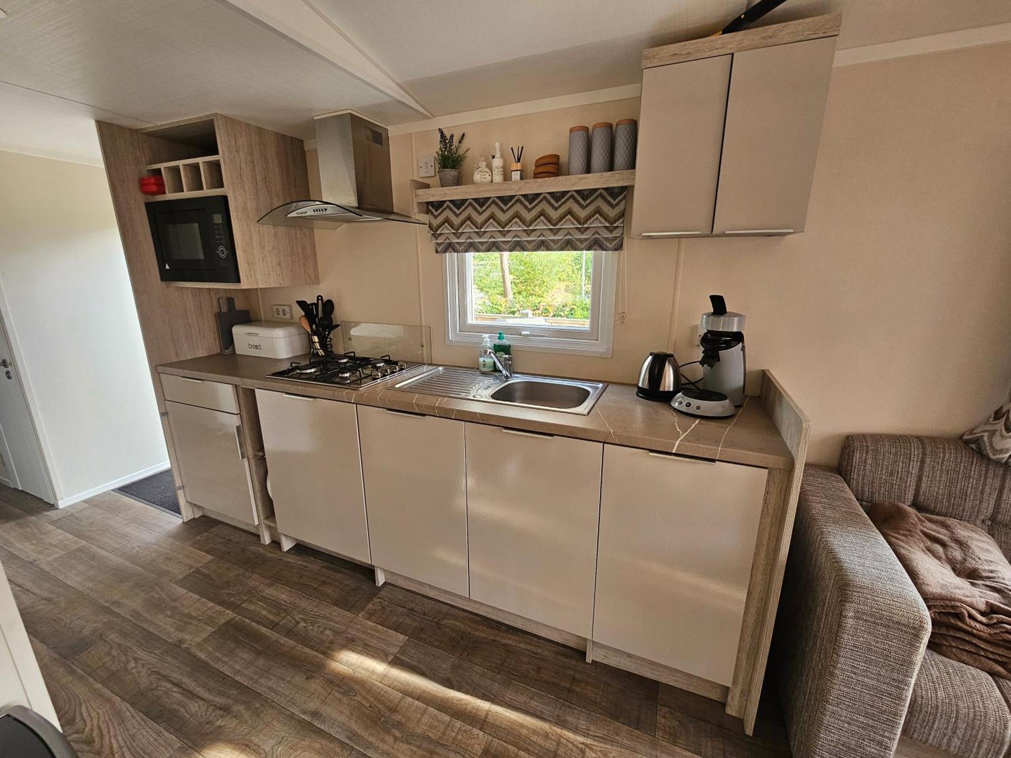 Luxe 4 Persoons Chalet Op 5 Sterren Camping Raalte Zewnętrze zdjęcie