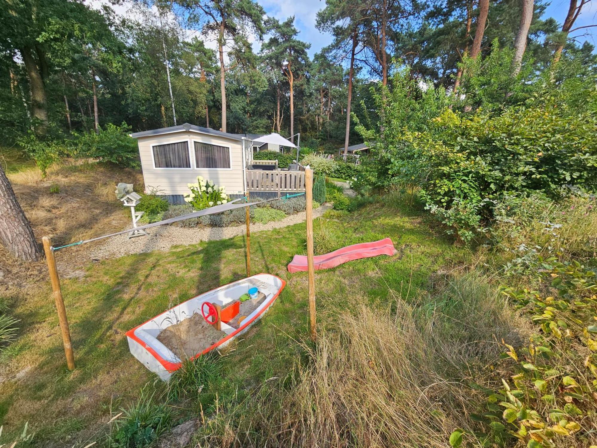 Luxe 4 Persoons Chalet Op 5 Sterren Camping Raalte Zewnętrze zdjęcie
