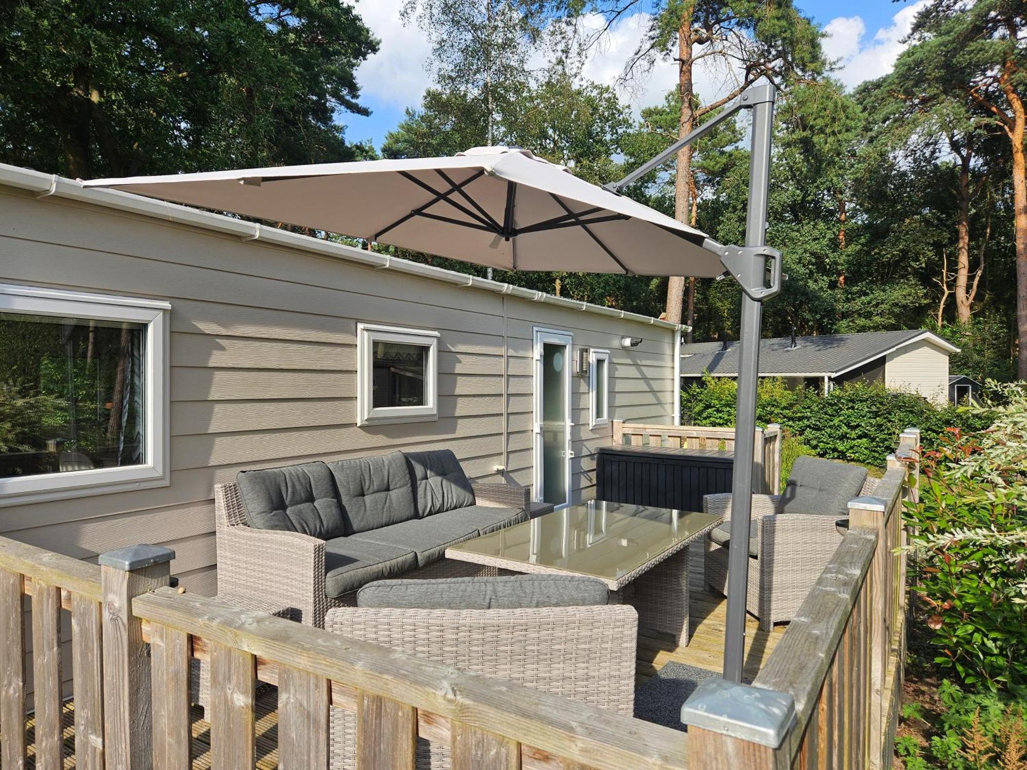 Luxe 4 Persoons Chalet Op 5 Sterren Camping Raalte Zewnętrze zdjęcie